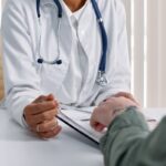 Explication du traitement à un patient